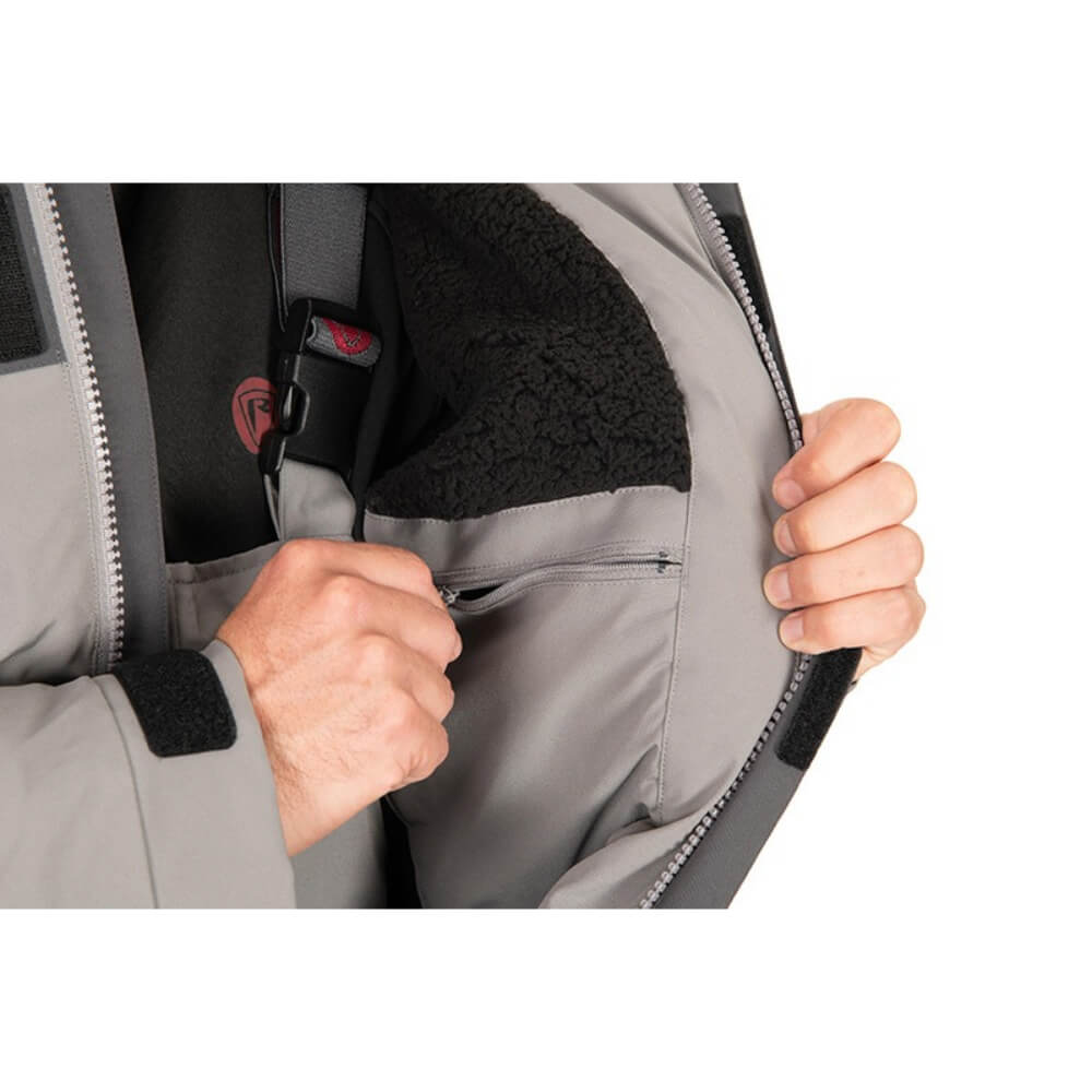Fox Rage Pro Series Winter Suit sur brochetperche.fr