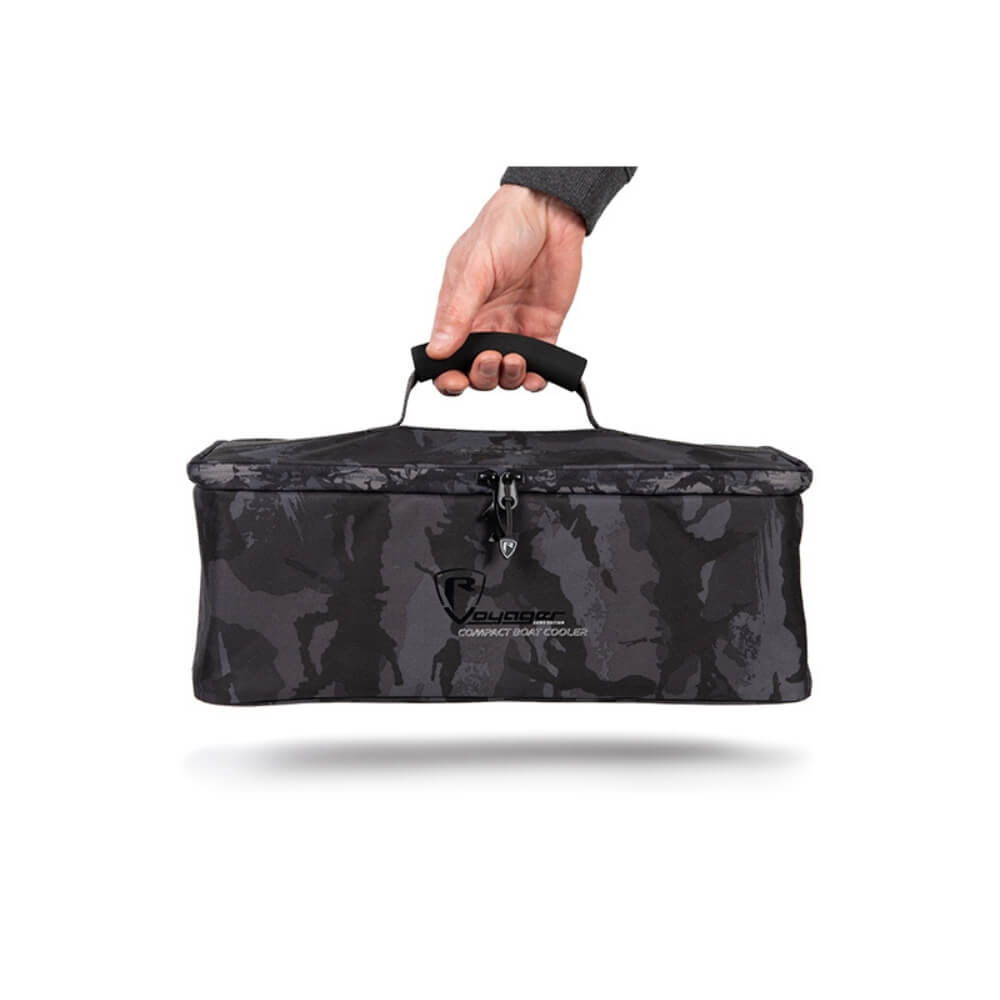 Fox Rage Voyager Camo Compact Boat Cooler sur brochetperche.fr