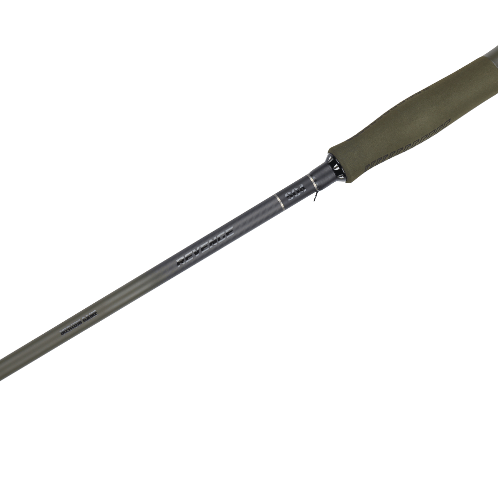 Savage Gear Revenge SG4 Medium Game 2nd Gen (Spinning) sur brochetperche.fr